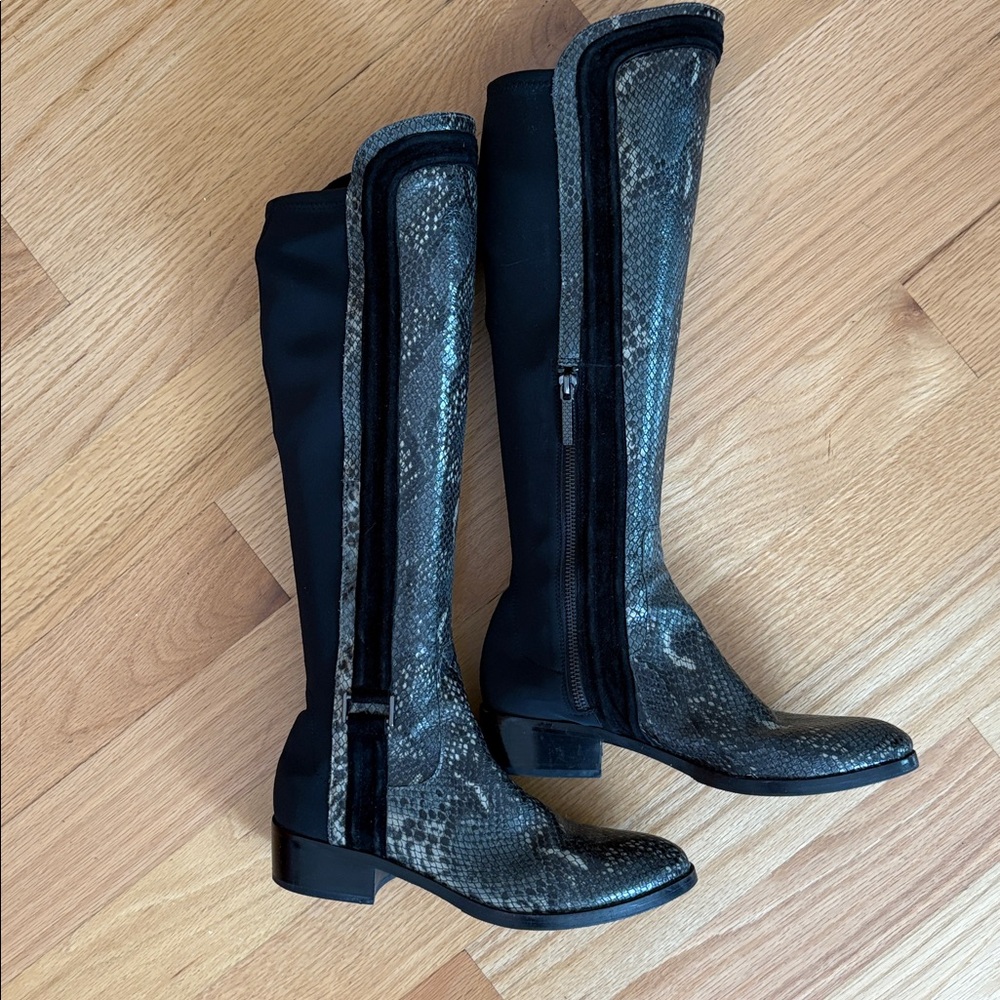 Donald Pliner leather snake skin boot size 7 gray/black